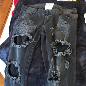 One teaspoon size 24 boyfriend destroyed pants